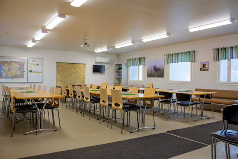 Koulutus- ja huoltorakennus